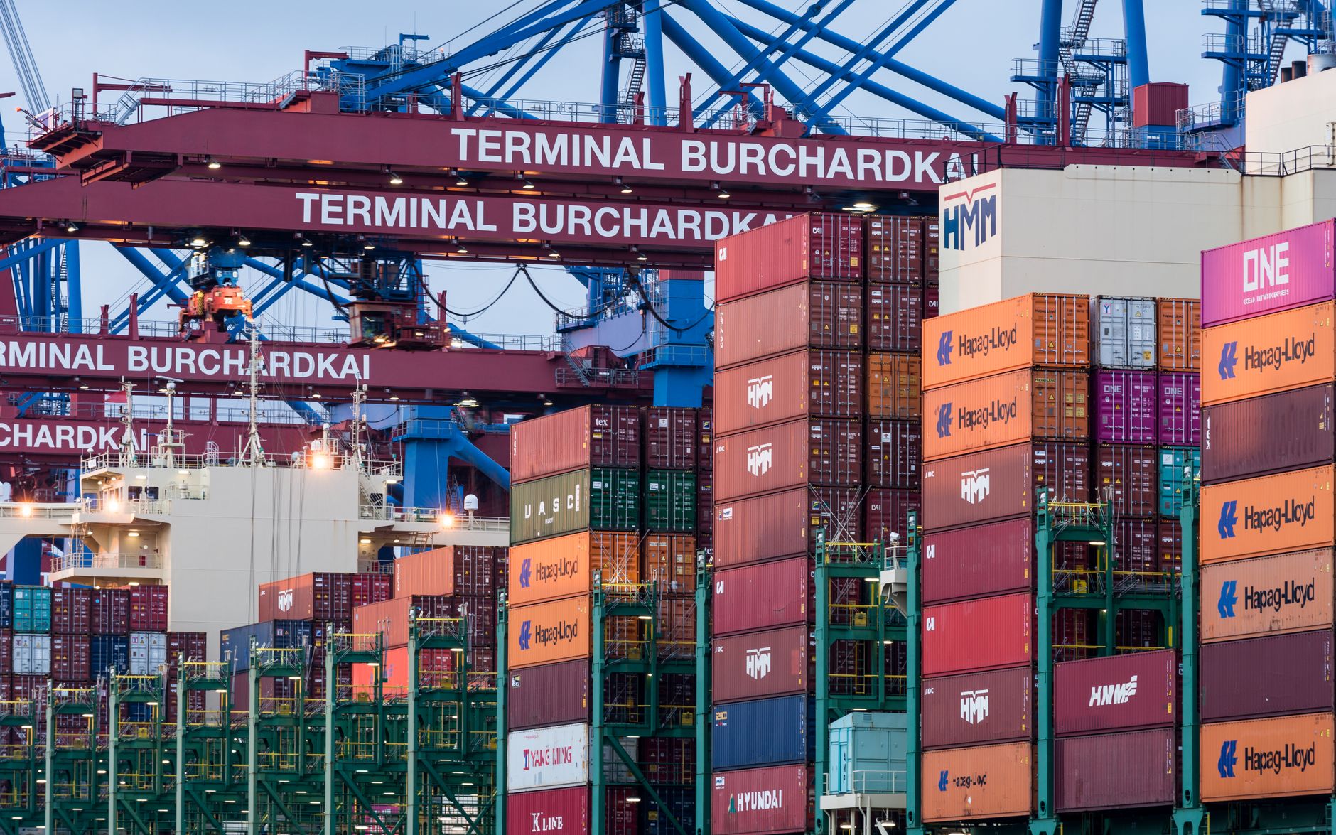 Xi Jinping susține stabilitatea lanțurilor globale de aprovizionare în mesajul către Târgul Canton