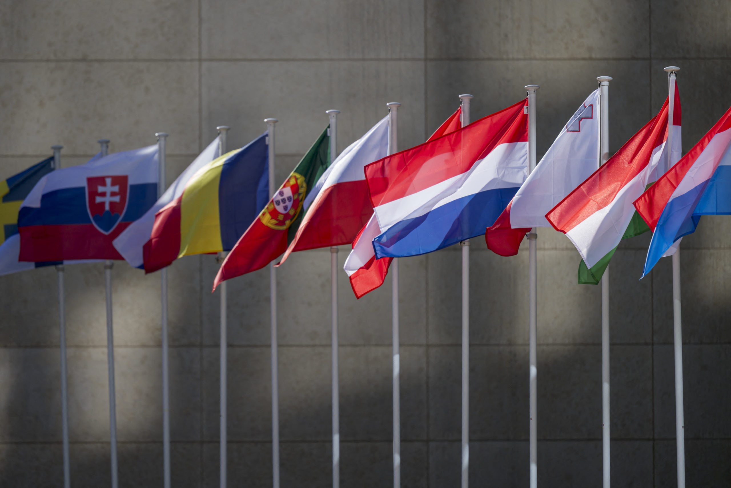 Summitul de la Bruxelles: Liderii UE vor aborda exporturile Chinei și criza energetică