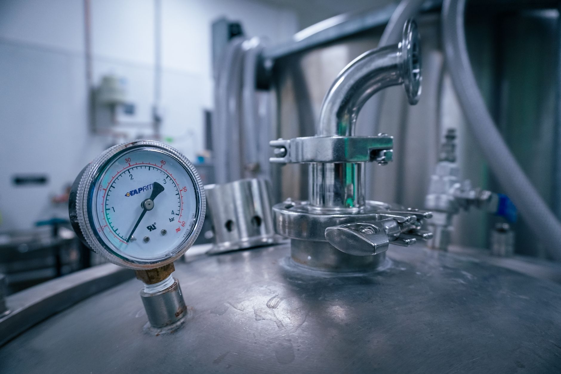 Fondul suveran al Norvegiei ar putea investi în companii care produc arme nucleare