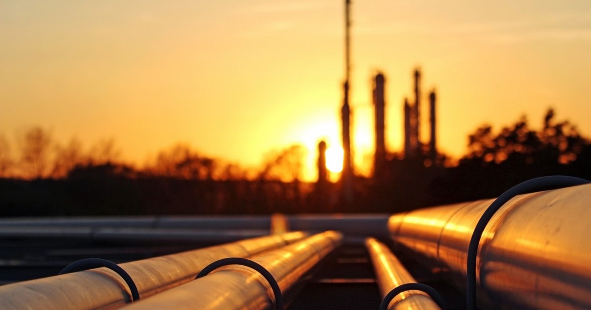 IEA accelerează eliberarea rezervelor strategice de petrol pentru combaterea deficitului de motorină