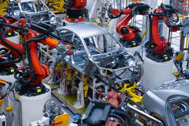 Acord strategic franco-german pentru protejarea industriei auto europene în fața concurenței chineze