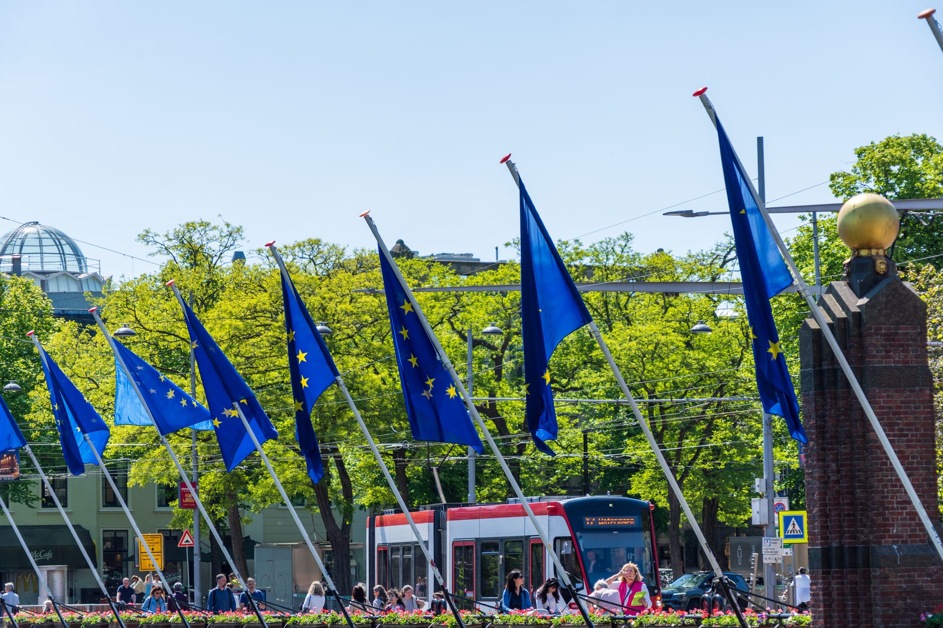 Uniunea Europeană urmărește 93 de propuneri legislative pentru consolidarea pieței unice