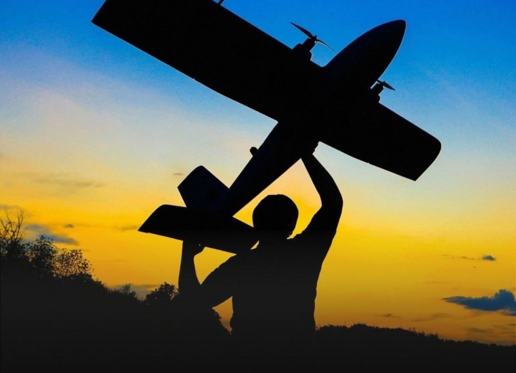 Ucraina pregătește atacuri cu drone dotate cu inteligență artificială asupra aeroporturilor rusești