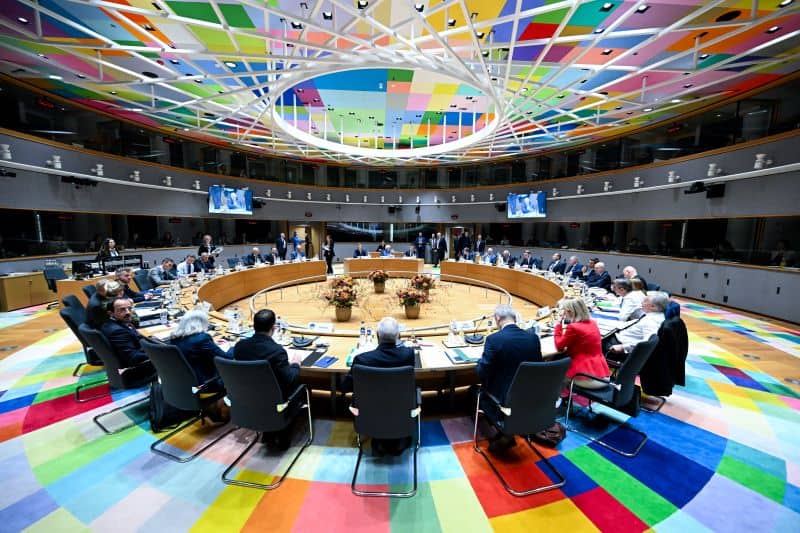 Summitul de la Bruxelles: Divergențe majore pe buget, energie și migrație, în ciuda sprijinului pentru Ucraina