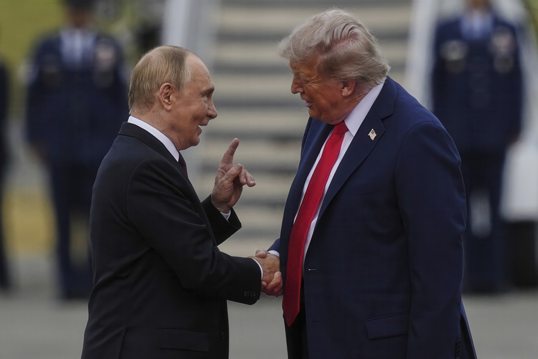 Trump suspendă sancțiunile împotriva Rusiei, în urma tensiunilor cu Volodimir Zelenski