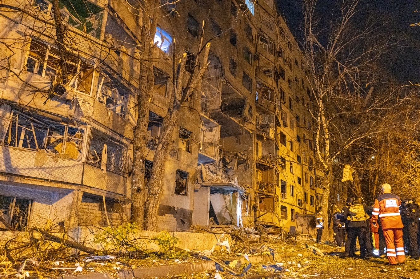 Escaladarea atacurilor rusești asupra Ucrainei: sute de drone și rachete lansate în ziua 1697