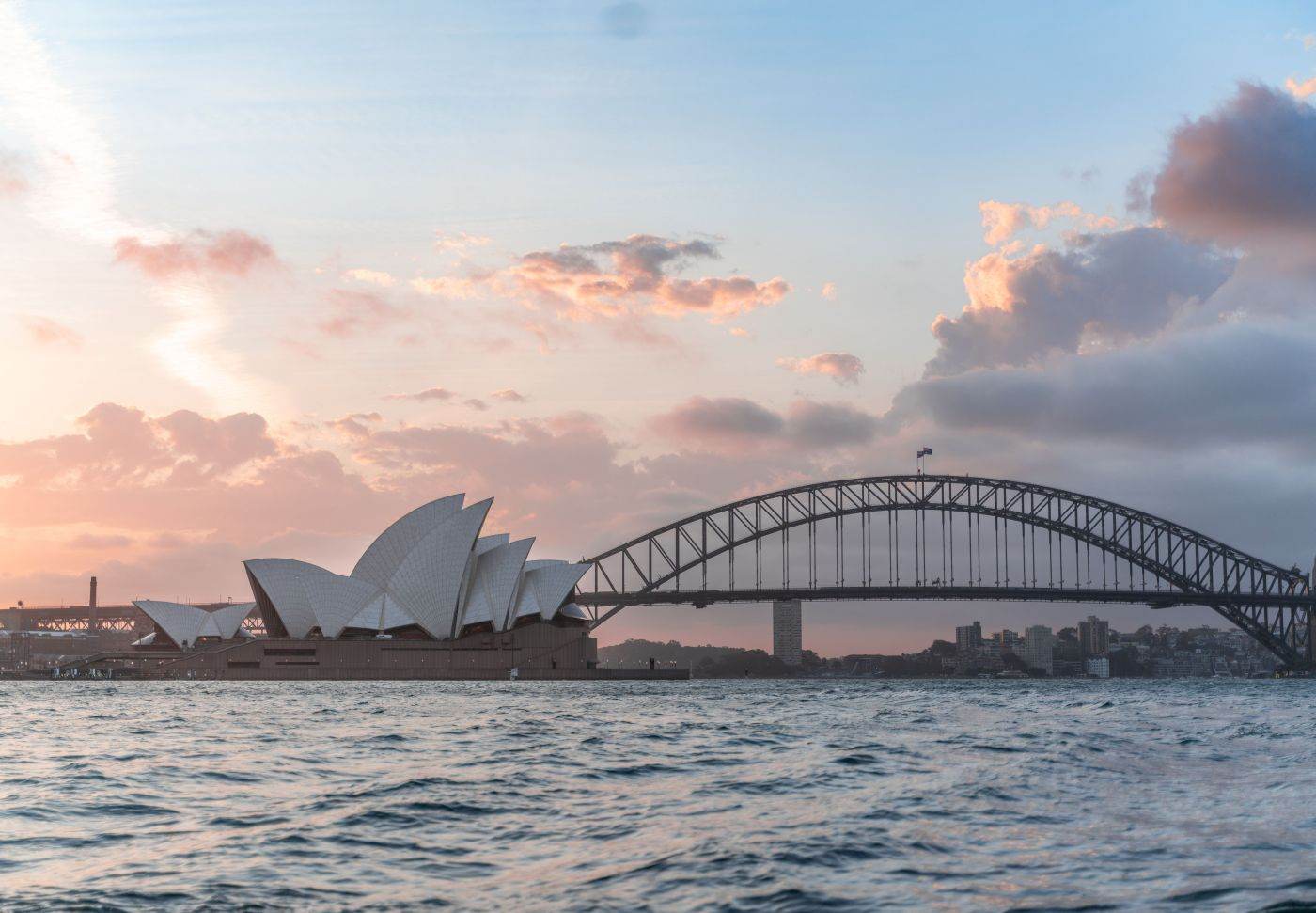 Australia implementează măsuri de restricționare a imigrației prin limitarea accesului studenților străini