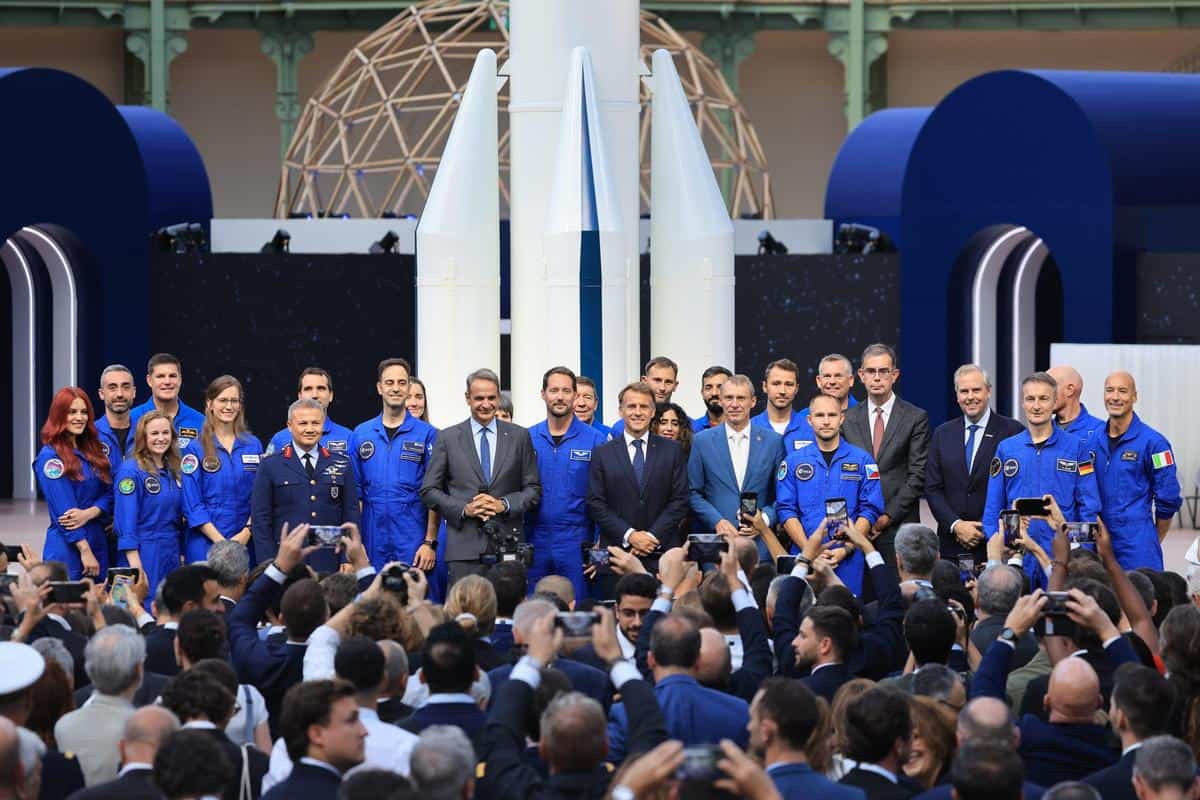 Summit spațial major la Paris: Franța și Germania discută viitorul industriei, în contextul retragerii companiilor americane