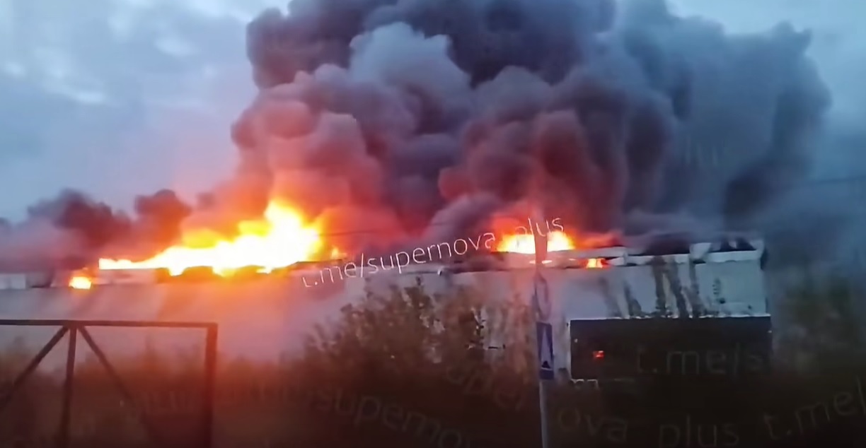 Atac masiv cu drone ucrainene asupra infrastructurii strategice din Sankt Petersburg