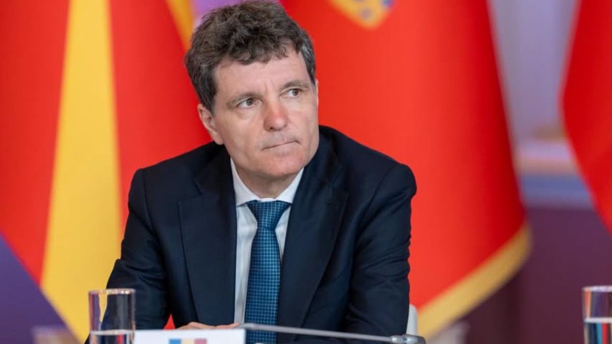 Lipsa reformelor la SIE și abordarea strategică a președintelui Nicușor Dan în contextul amenințării rusești