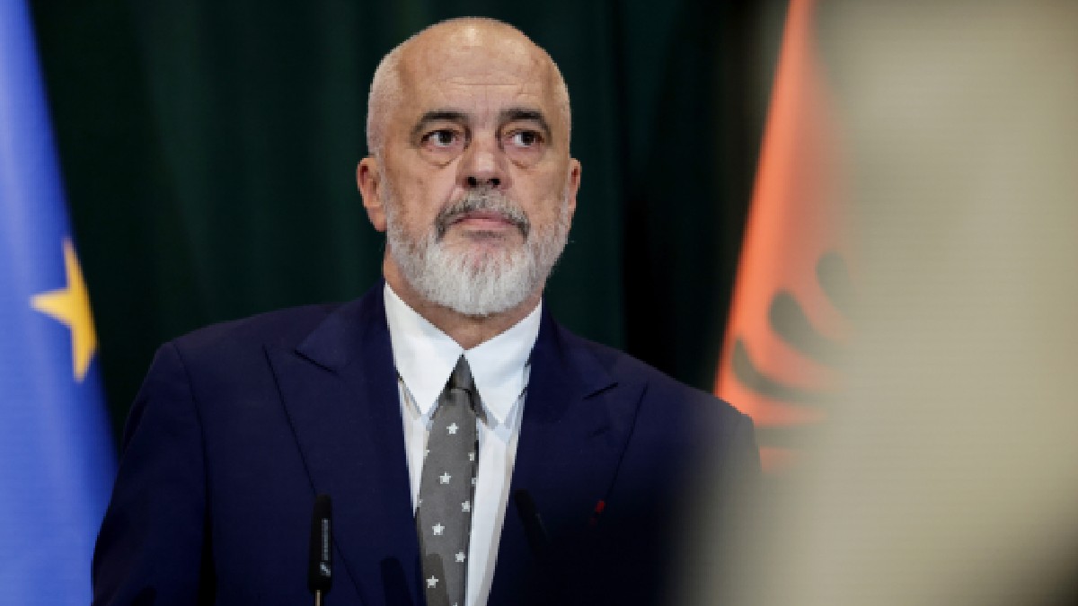 Instabilitate în Albania: Edi Rama avertizează că violențele studențești pun în pericol procesul de aderare la UE
