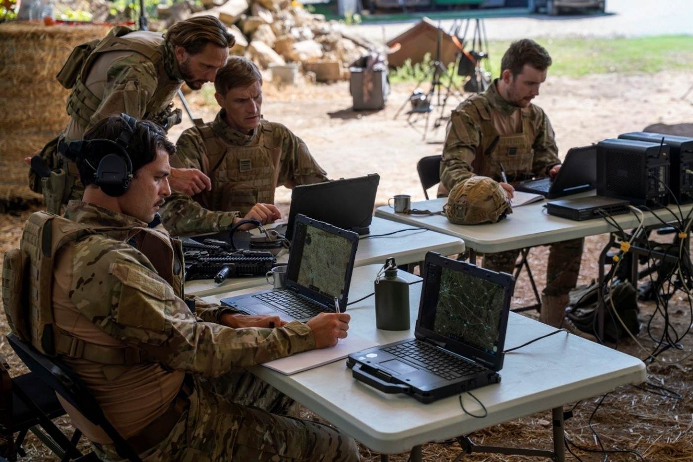 Thales introduce HexaForce, un sistem de comandă și control bazat pe inteligență artificială pentru NATO