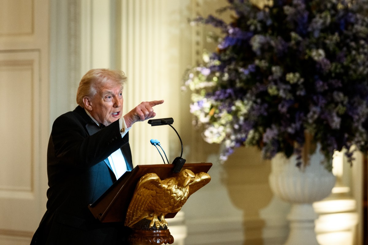 Donald Trump îl acuză pe Volodimir Zelenski că refuză să încheie conflictul cu Rusia