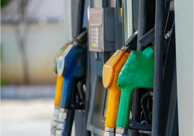 Criza energetică globală: Proteste și penurii de combustibil în multiple regiuni ale lumii