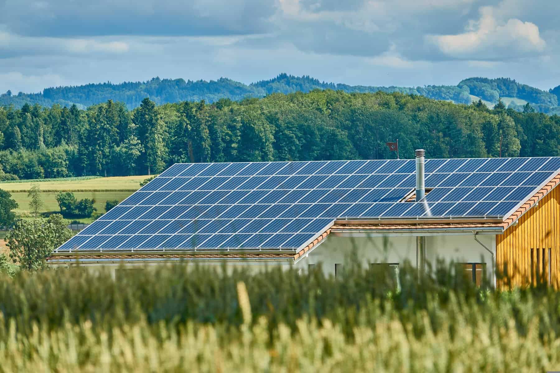 China propune restricționarea exportului de tehnologii critice pentru industria fotovoltaică