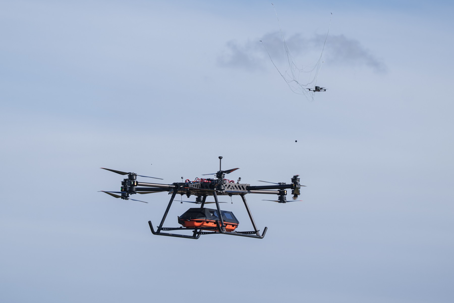 Primă evacuare medicală cu dronă aeriană de pe frontul din Ucraina: o misiune fără precedent