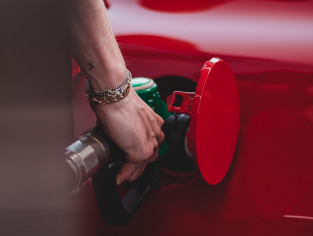 Costul carburanților în SUA: Prețurile la benzină și motorină sunt mai mari sub mandatul lui Trump