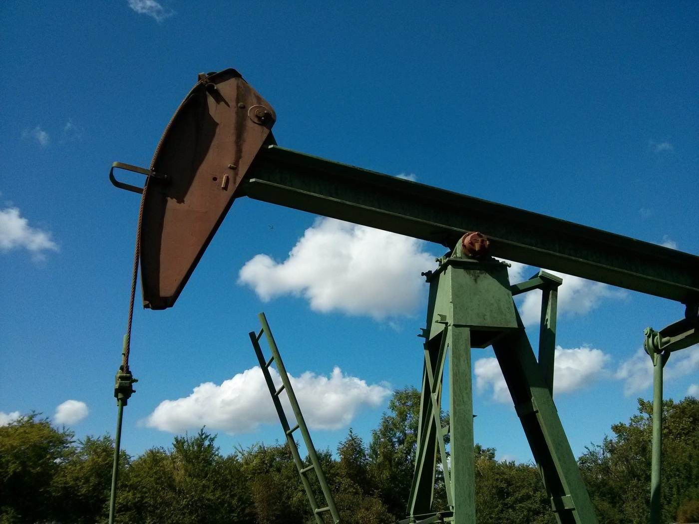 Germania conduce un grup de state europene care solicită o taxă pe superprofiturile companiilor petroliere