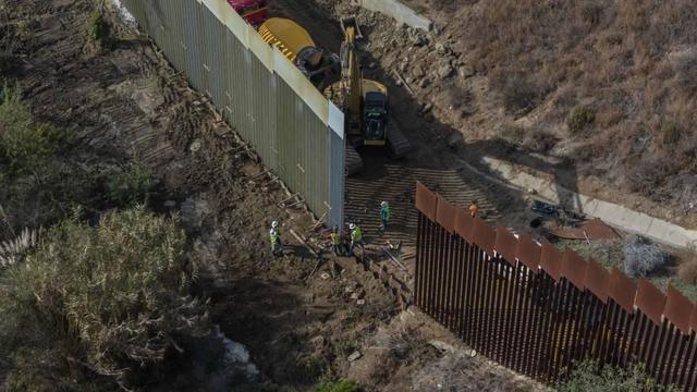 Administrația Trump lansează construcția zidului de frontieră în regiunea Big Bend din Texas