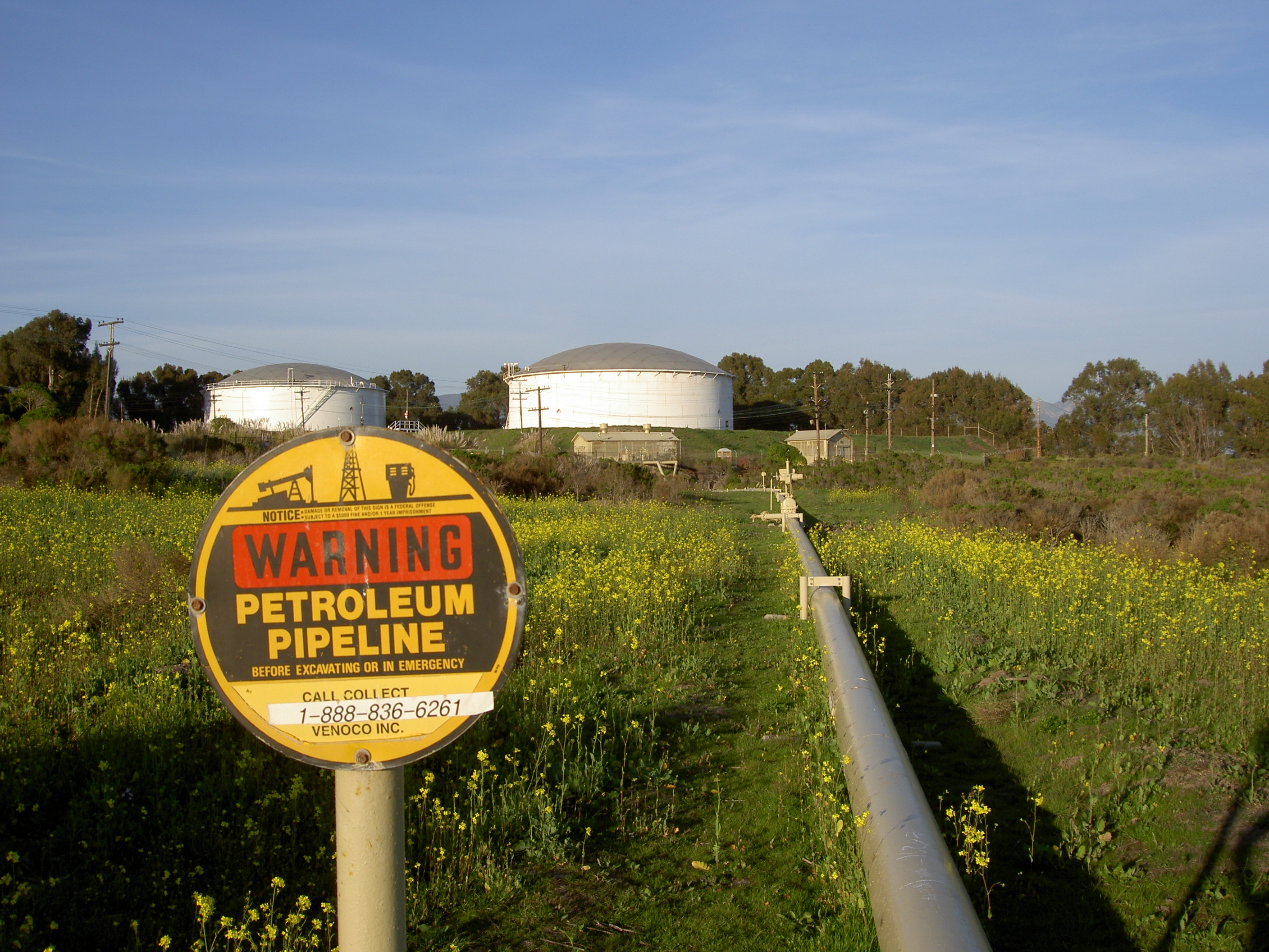 Conflict între Ucraina și Ungaria privind construcția depozitelor petroliere de securitate