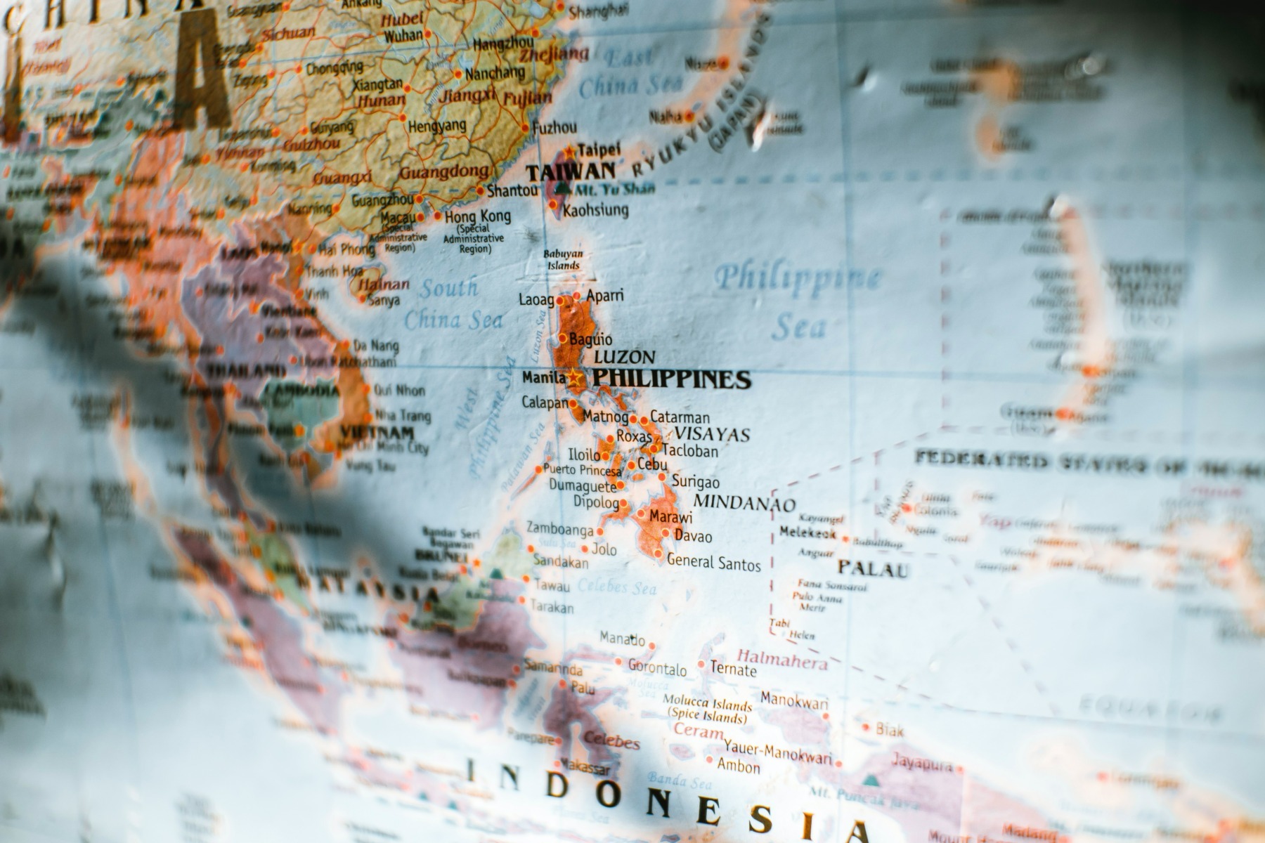 Uniunea Europeană și Filipine finalizează negocierea unui acord de liber schimb pentru o piață de 109 milioane de oameni