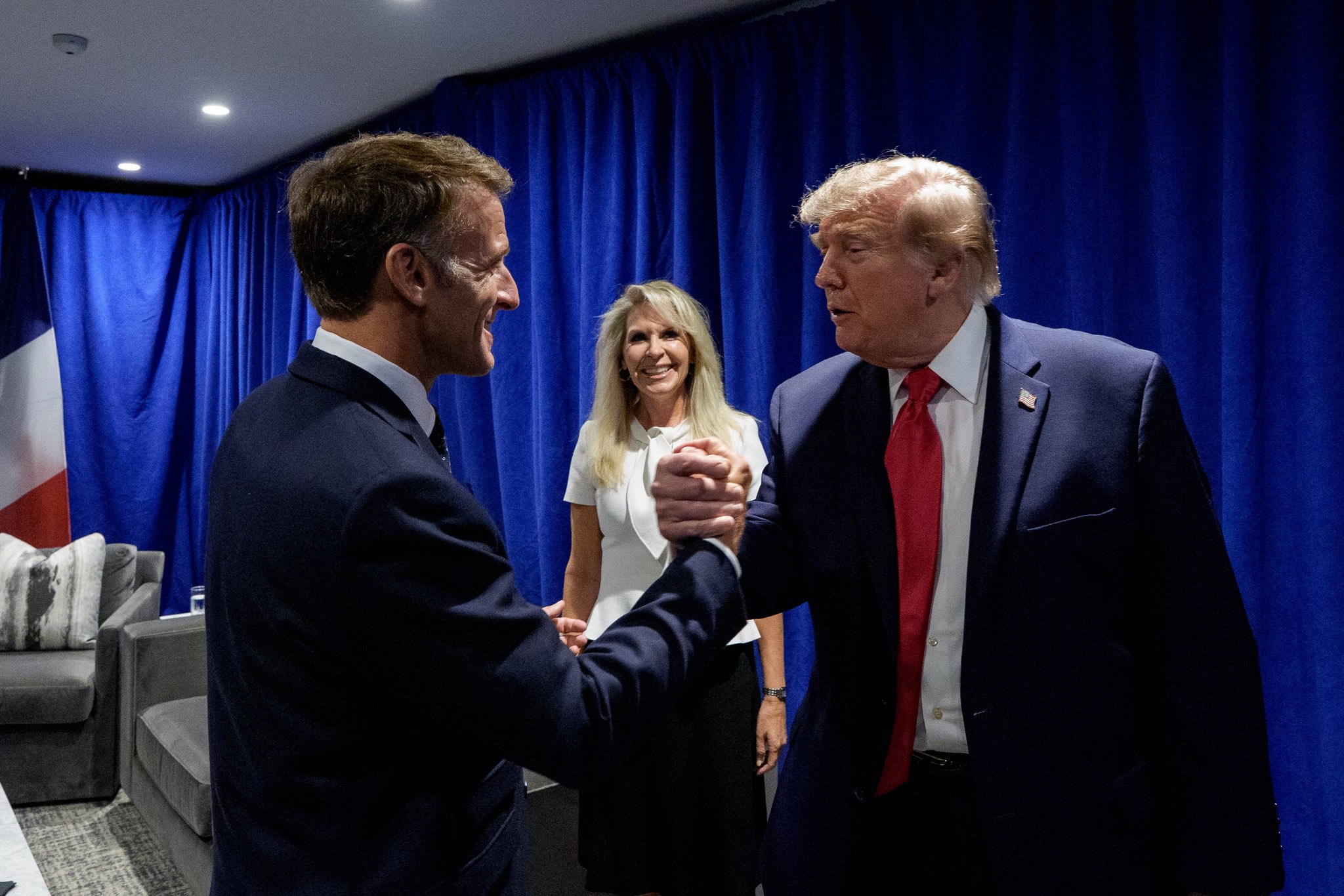 Macron și Trump au discutat la New York despre sprijinul militar pentru Ucraina și securitatea energetică