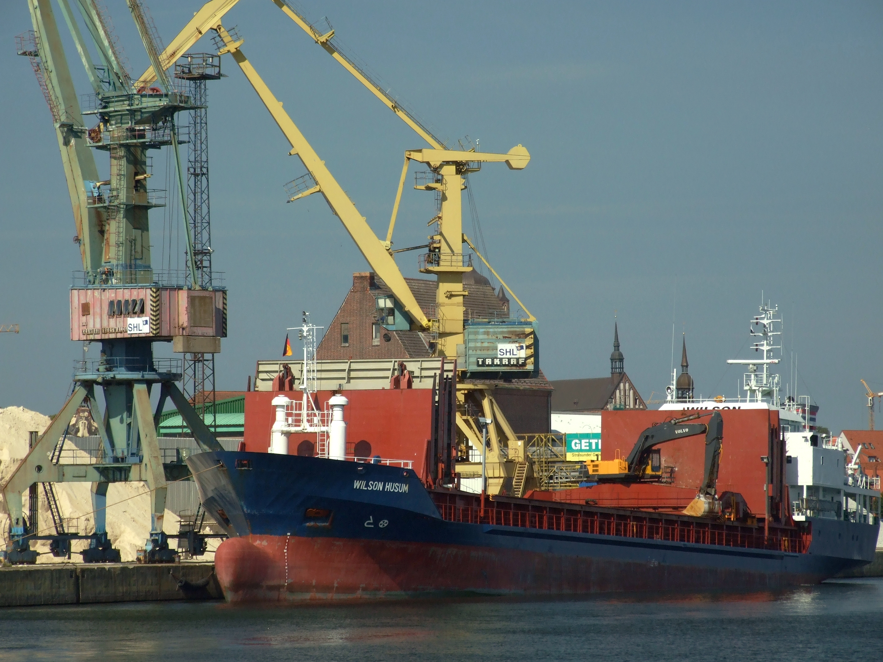 Rusia redirecționează exporturile de cereale către porturile baltice și arctice din cauza atacurilor din Marea Neagră