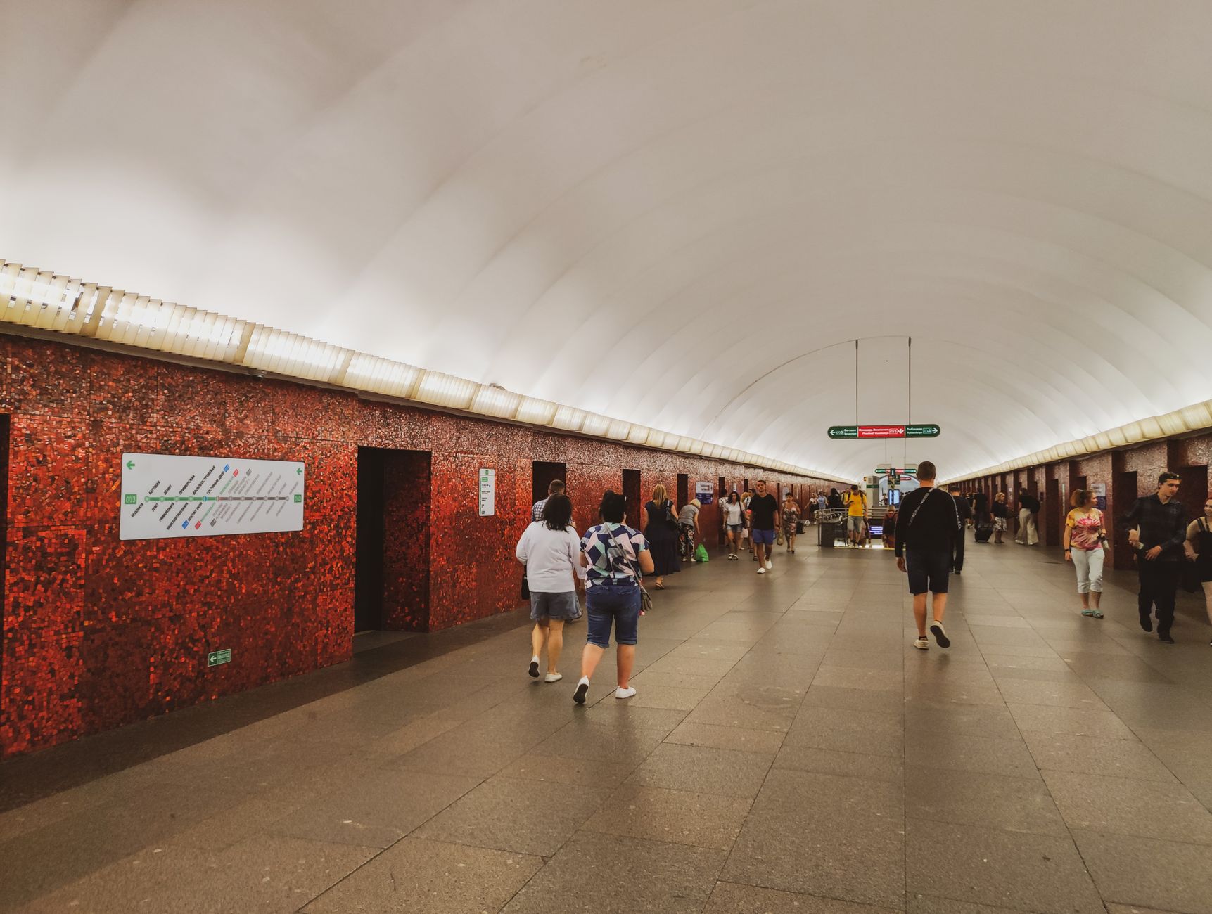 Rusia investește sume semnificative în restaurarea infrastructurii de apărare civilă din Moscova și Sankt Petersburg