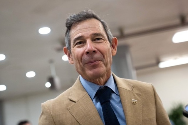 Solicitarea senatorului John Curtis pentru o anchetă privind influența străină asupra familiei Trump