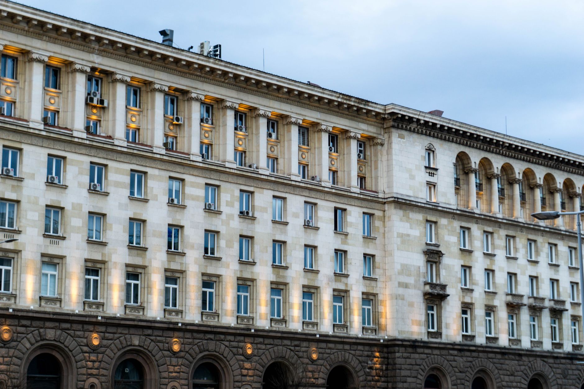 Compromis în cadrul Uniunii Europene: prelungirea sancțiunilor împotriva Rusiei în schimbul excluderii unor oligarhi