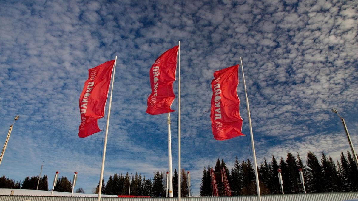 Miliardarul Todd Boehly pregătește preluarea activelor Lukoil, inclusiv a rafinăriilor din România