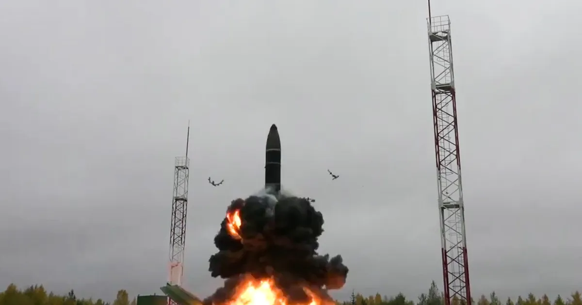 Creșterea numărului de focoase nucleare desfășurate de Rusia, China și Coreea de Nord