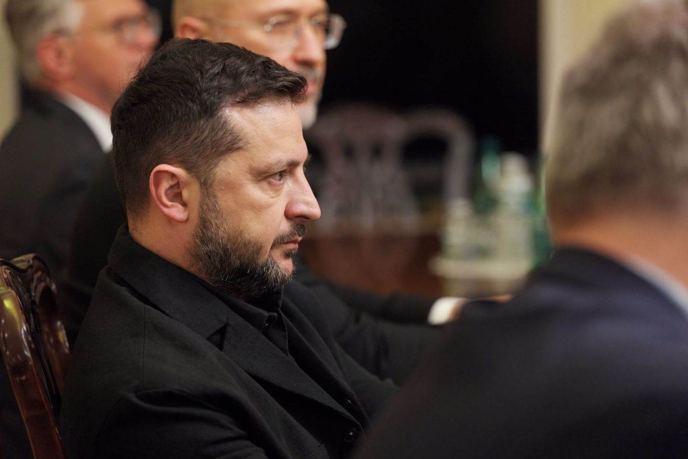 Zelenski refuză invitația lui Putin de a discuta la Moscova, folosind o replică dură în fața presei ruse