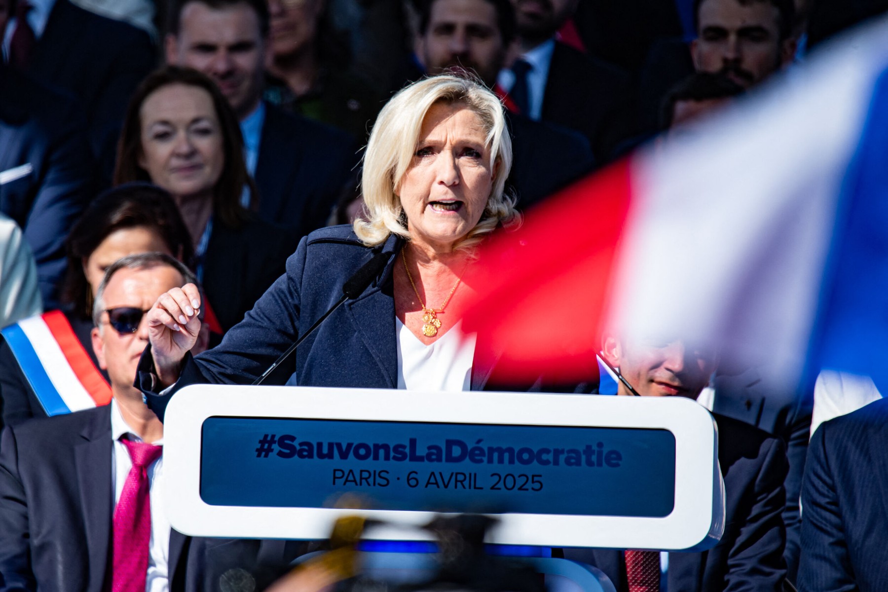 Marine Le Pen condiționează retragerea Franței din comanda NATO încheierii războiului din Ucraina