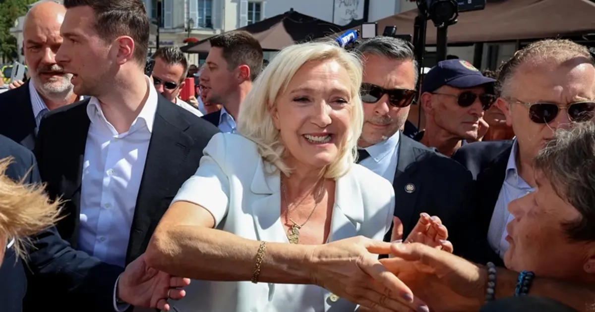 Marine Le Pen conduce cursa pentru președinția Franței, în timp ce extrema stângă câștigă teren