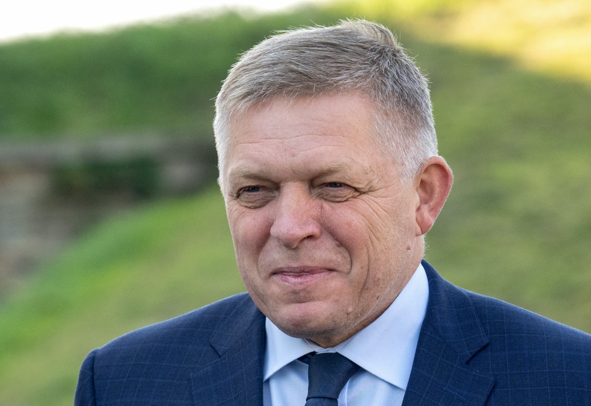 Guvernul lui Robert Fico este amenințat de pierderea majorității parlamentare în Slovacia