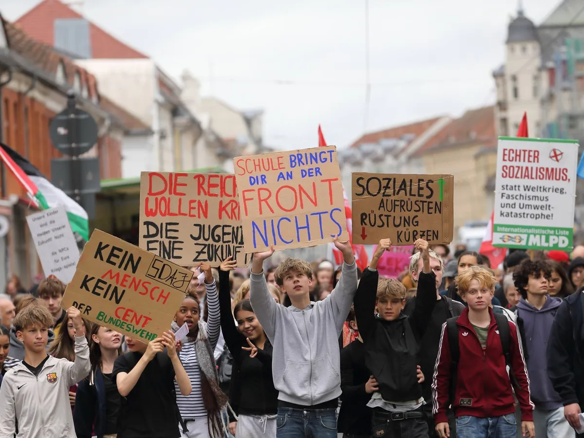 Proteste masive în Germania împotriva posibilei reintroduceri a serviciului militar obligatoriu