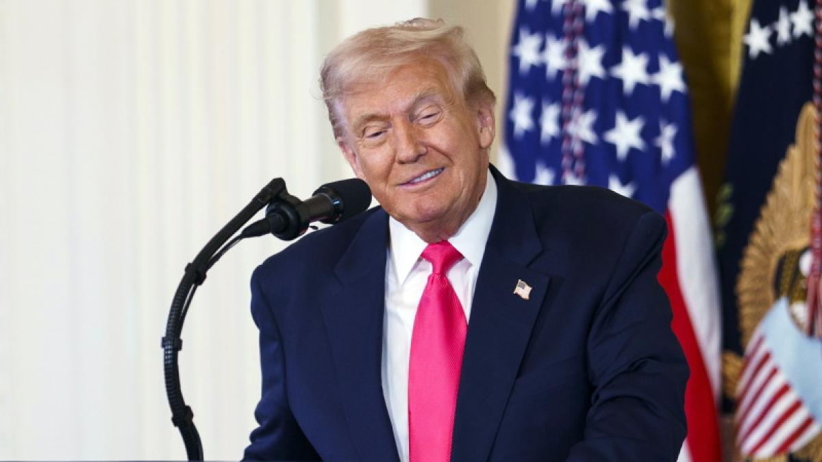 Donald Trump refuză integrarea inițiativelor de inteligență artificială cu China pentru a proteja avansul SUA