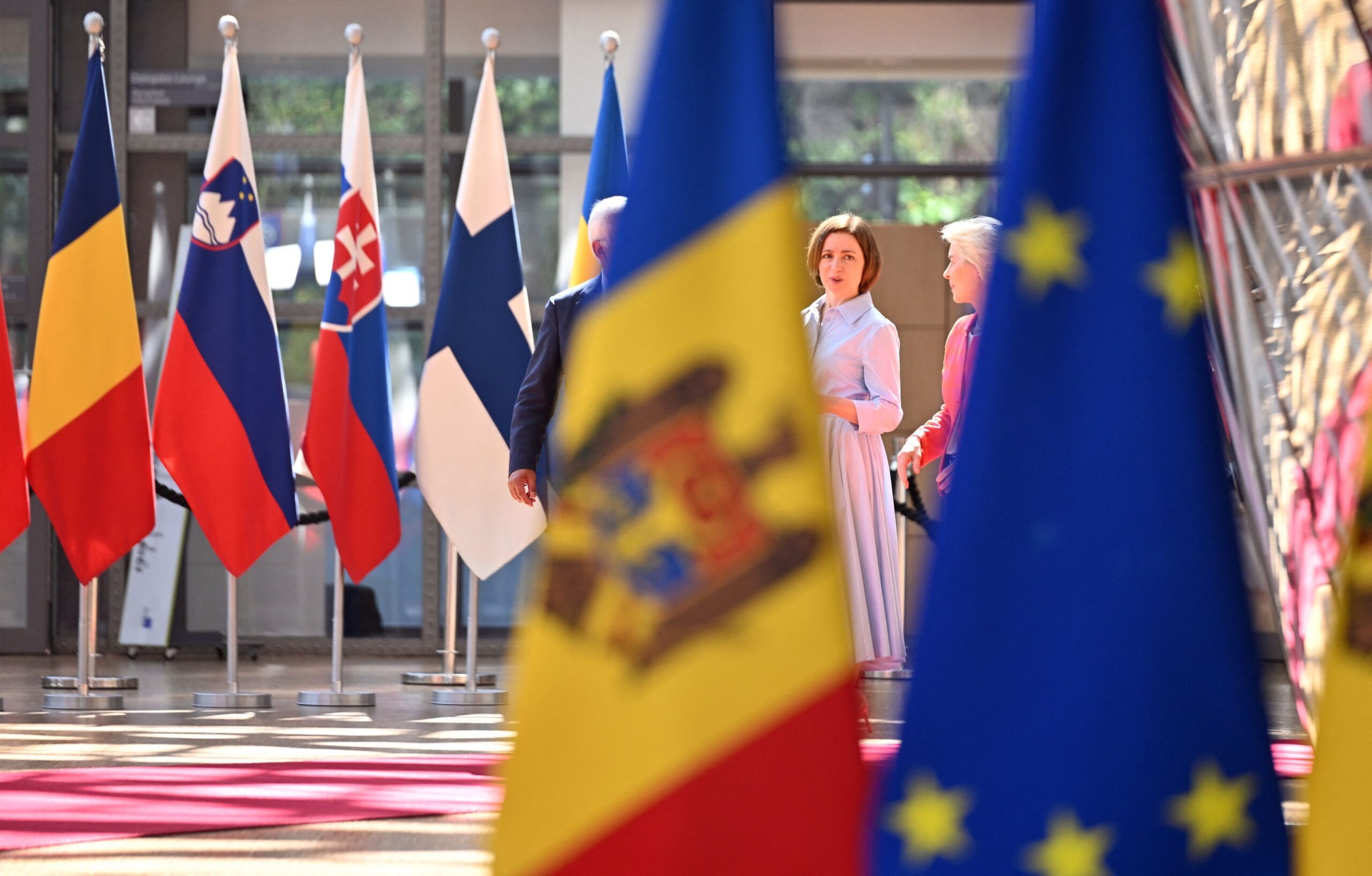 Comisia Europeană pregătește foile de parcurs pentru aderarea Republicii Moldova, Ucrainei, Muntenegrului și Albaniei