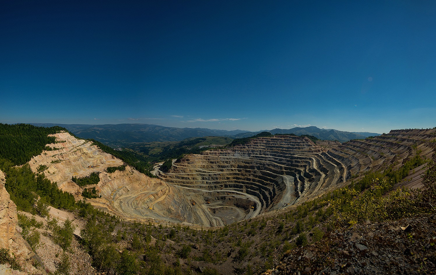 Proiecte miniere strategice în România sunt identificate de Erste ca piloni pentru materiile prime critice