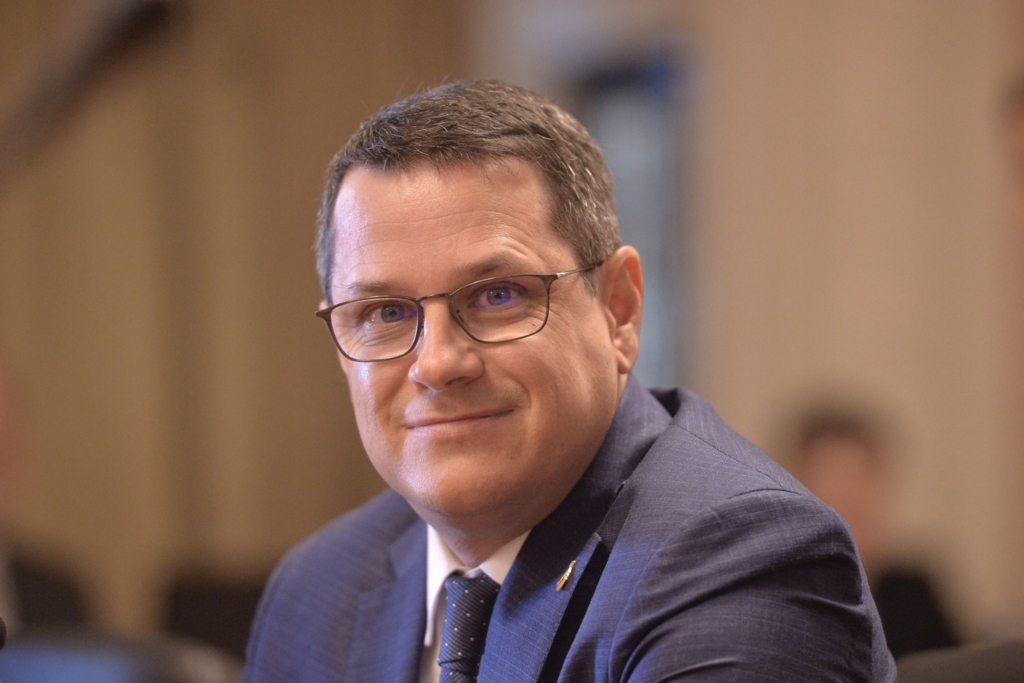 Prezența lui Eduard Hellvig la forumul energetic de la Atena stârnește discuții despre rolul său în sectorul gazelor