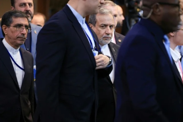 Diplomația iraniană așteaptă răspunsul SUA privind redeschiderea Strâmtorii Ormuz