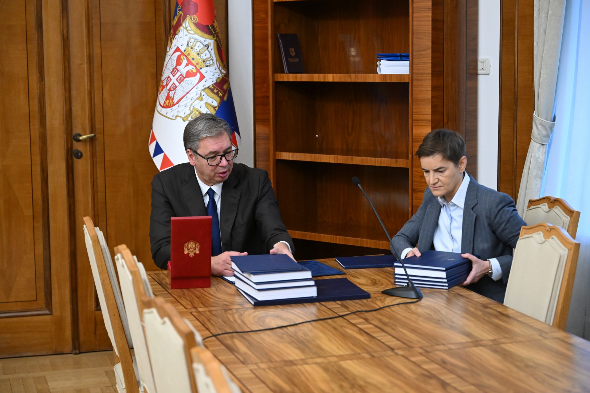Ana Brnabić preia funcția de președinte al Serbiei după demisia lui Aleksandar Vučić