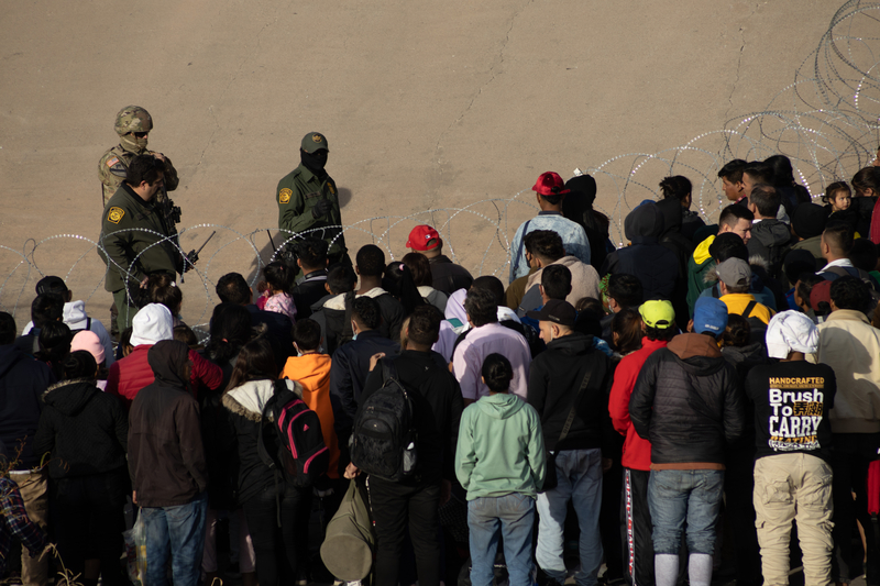 Curtea Supremă a SUA deblochează expulzările imigranților către țări terțe
