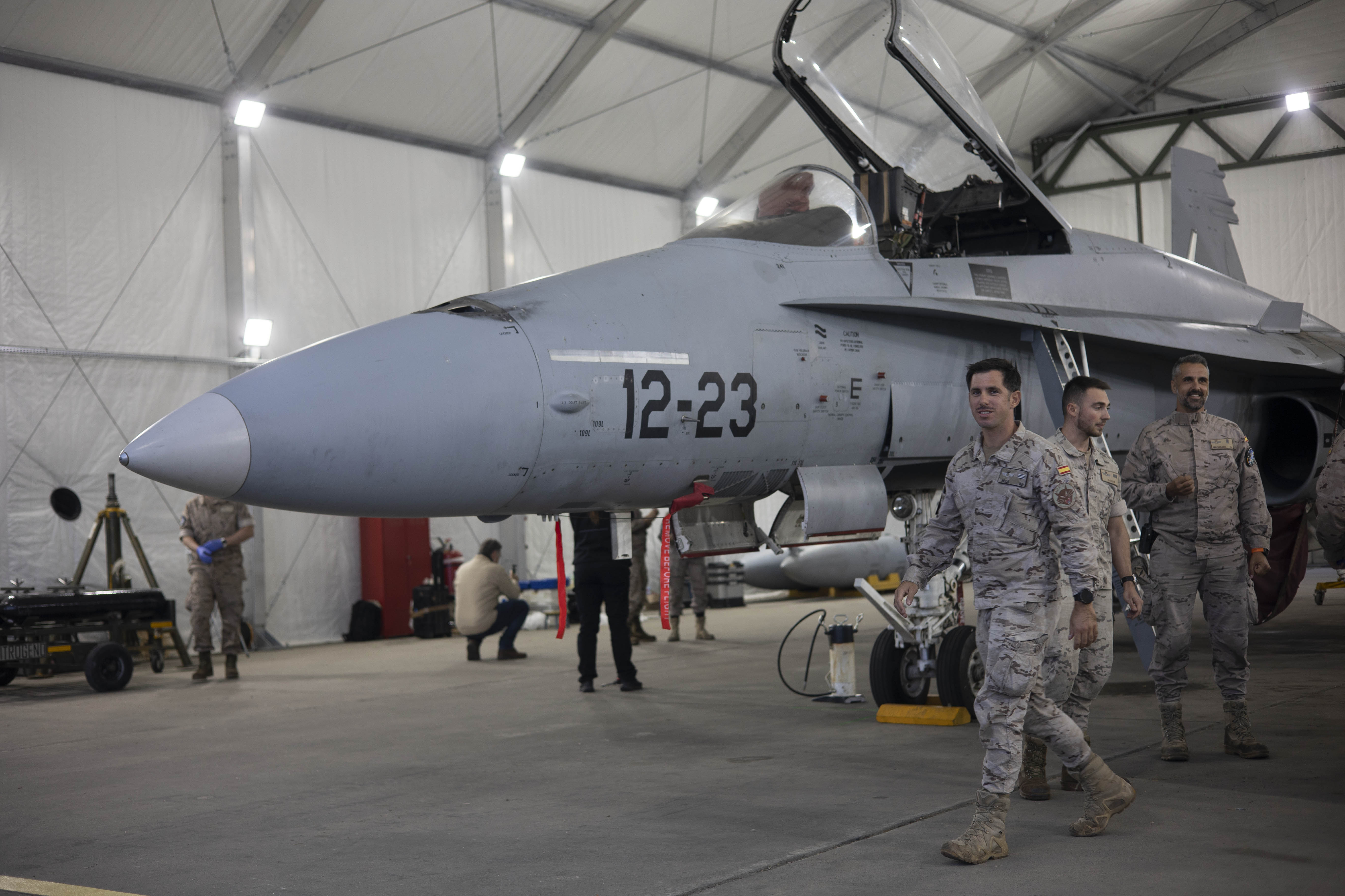 Misiunea avioanelor spaniole F-18 din România: provocările interceptării dronelor rusești