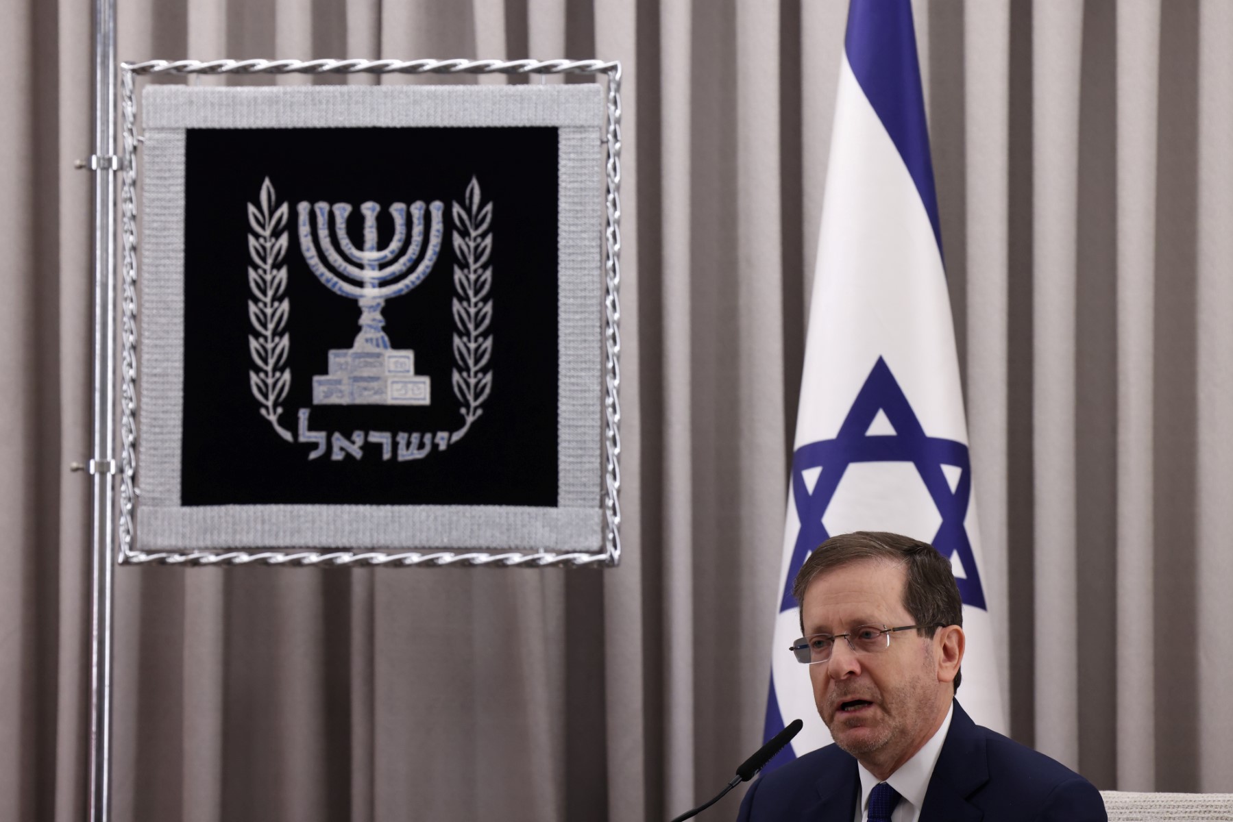 Isaac Herzog mulțumește pasagerilor și echipajului după incidentul zborului deviat către Arabia Saudită