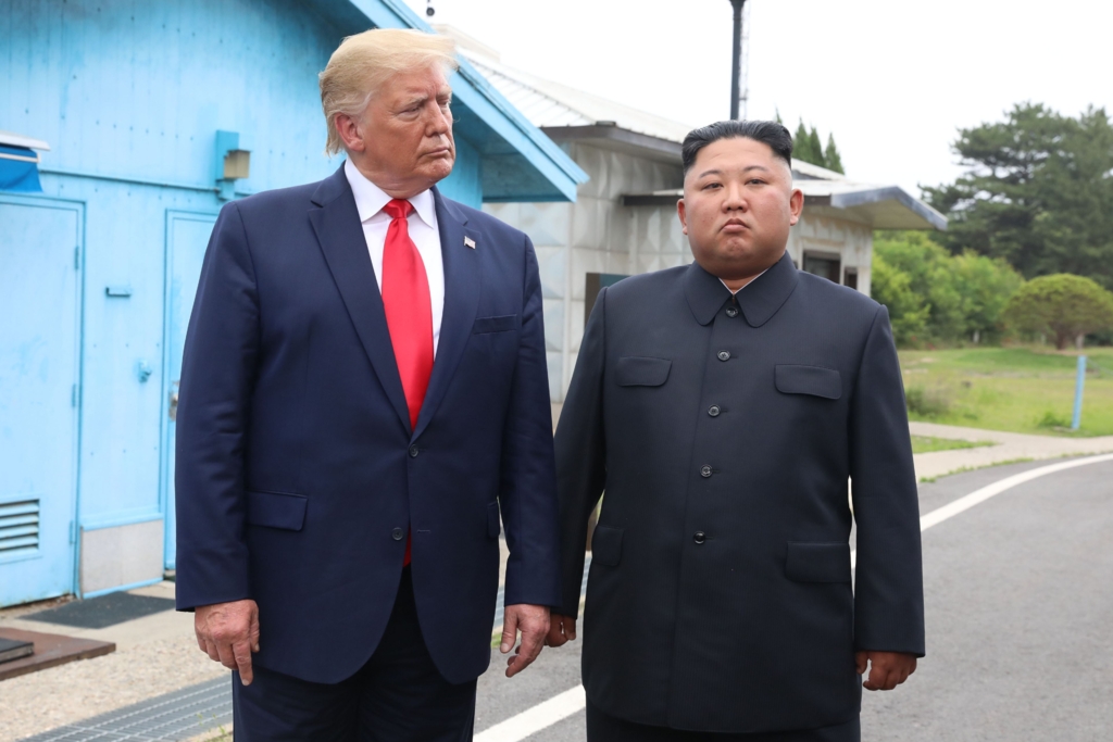Donald Trump justifică arsenalul nuclear al Coreei de Nord prin relația personală cu Kim Jong-un