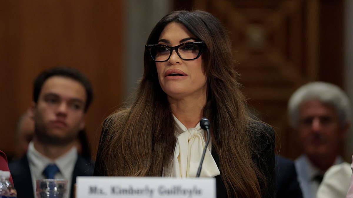 Democrații din SUA cer investigarea ambasadoarei Kimberly Guilfoyle în Grecia