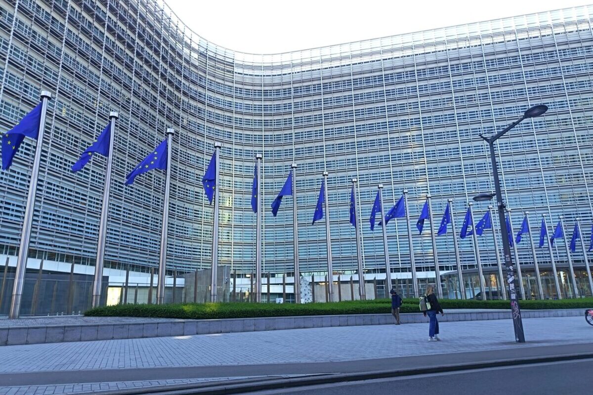 Element Pro, noua soluție de comunicare a Comisiei Europene, este criticată de oficiali