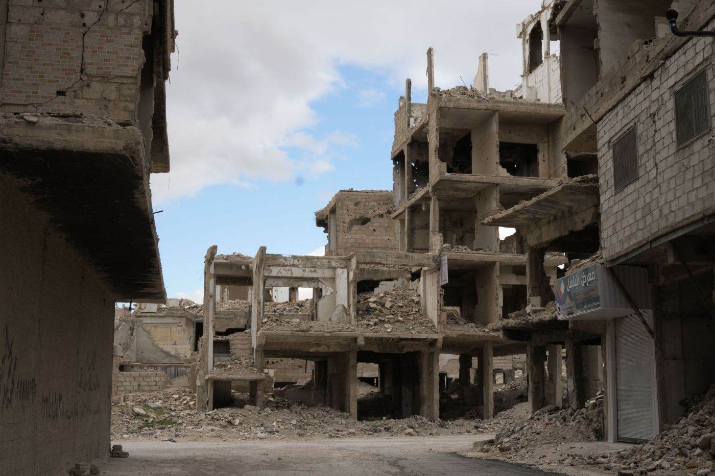 Ofensive aeriene ale guvernului yemenit asupra pozițiilor houthi în provincia Taiz